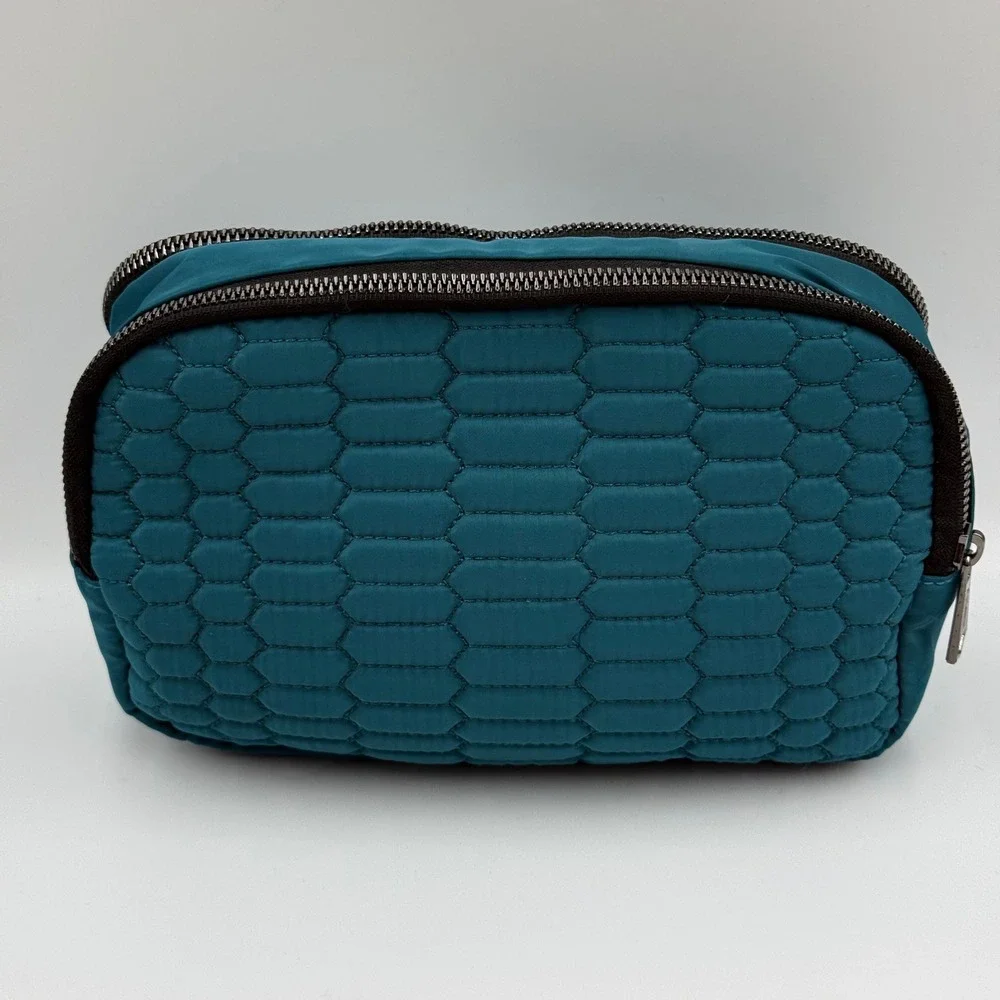 Aimee Kestenberg Teal Blue Quilted‎ Honeycomb Double Zip Cosmetic Travel Bag